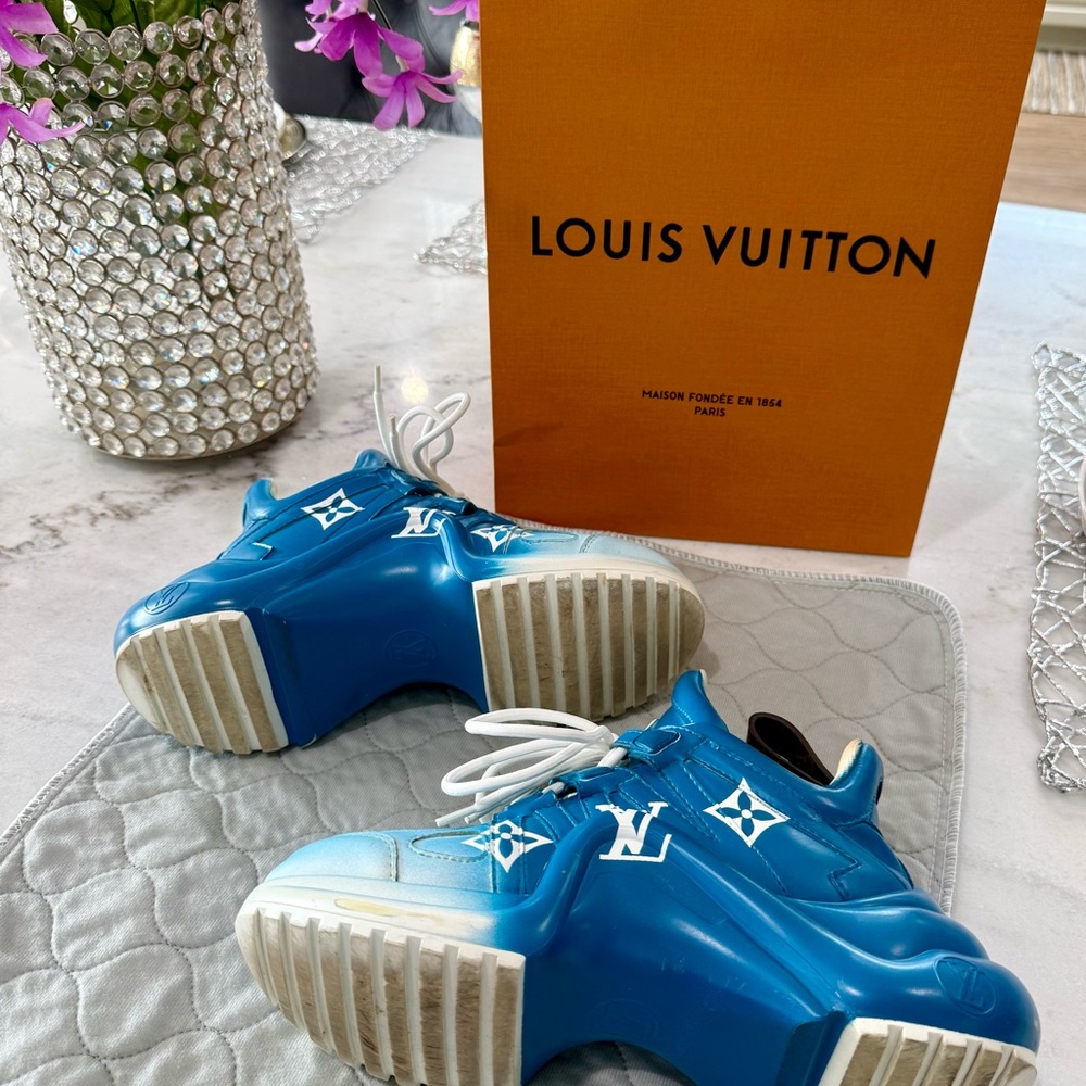 Louis Vuitton LV Archlight Blue Monogram Sneakers AUTHENTIC - Size 37 - Picture 2 of 4